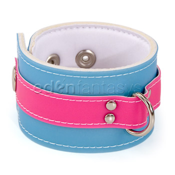 Fresh D-ring wristband