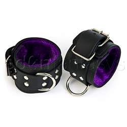 Purple fur line wrist restraints reviews