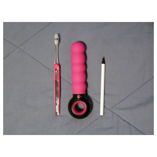 Toothbrush/pen size comparison