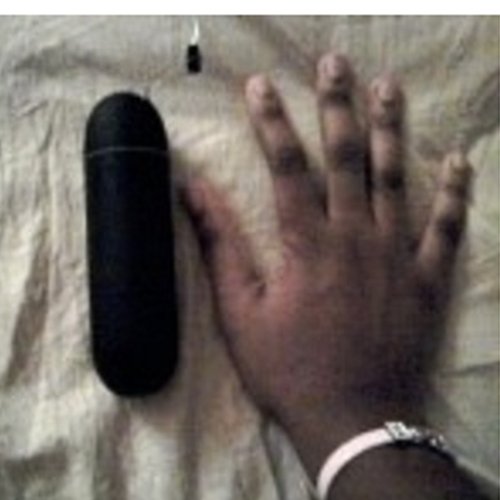 Hand to toy comparison