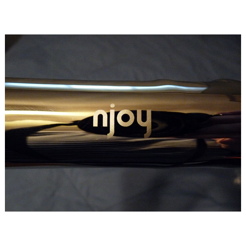 Njoy logo on shaft