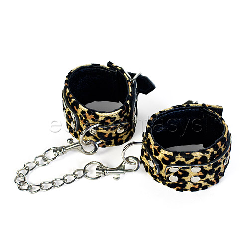 Extreme pure gold cuffs